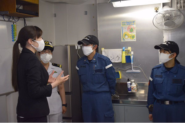 部隊視察