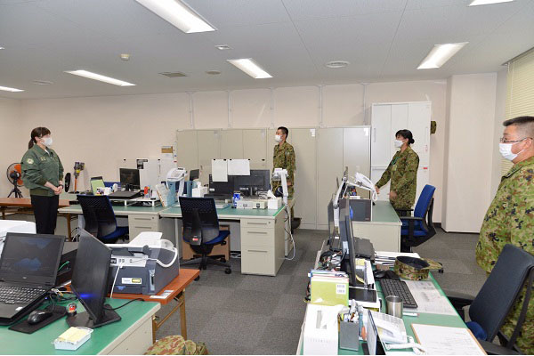 部隊視察