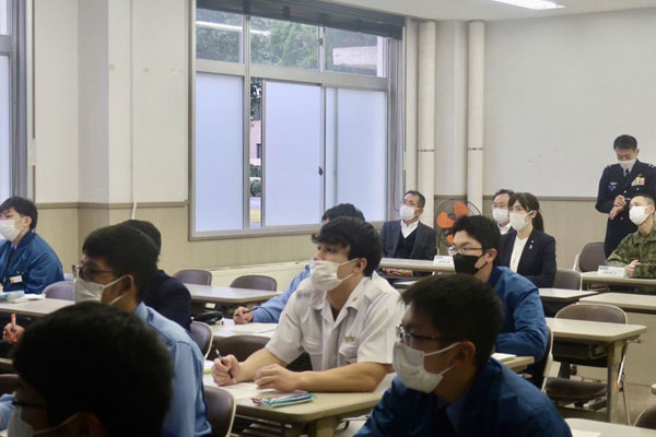 防衛大学校の視察