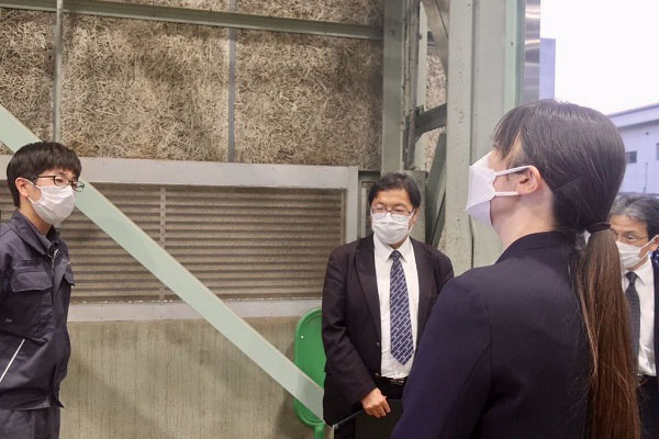 防衛装備庁陸上装備研究所の視察