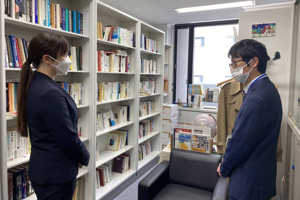 防衛研究所の視察