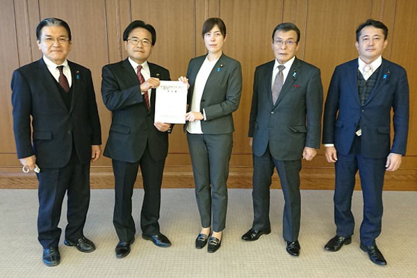 鹿児島県議会防衛議員連盟からの要請