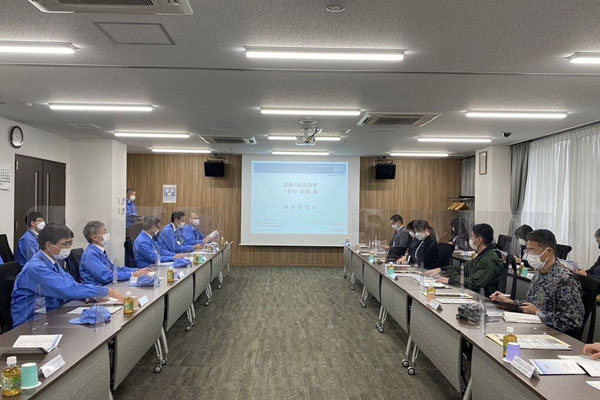 企業視察
