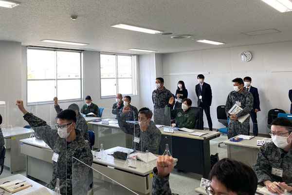 部隊視察