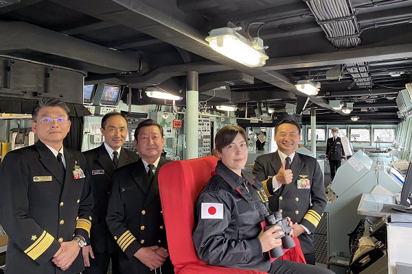部隊視察