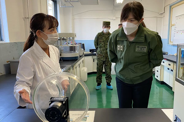 部隊視察