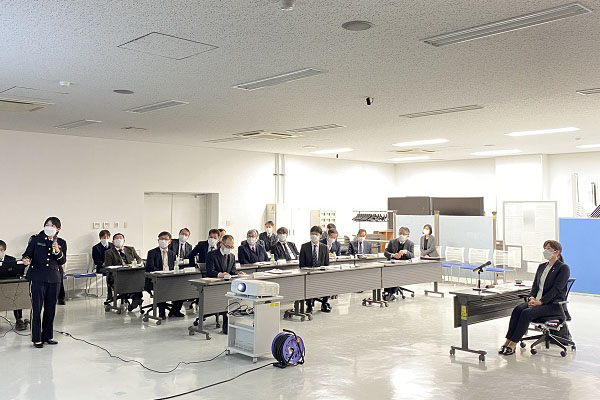 防衛装備庁次世代装備研究所の視察