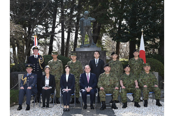 ウォレス英国防大臣の習志野駐屯地訪問