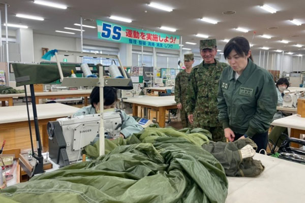 部隊視察