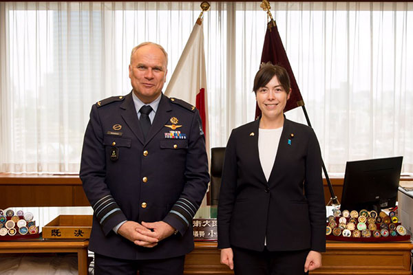 エイヘルセイム蘭国防軍参謀総長による小野田防衛大臣政務官表敬
