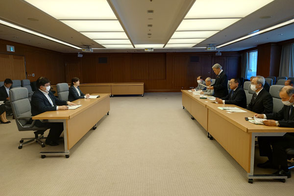 築上町基地対策委員会代表者連絡会議からの表敬