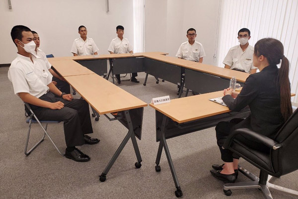 陸上自衛隊高等工科学校の視察