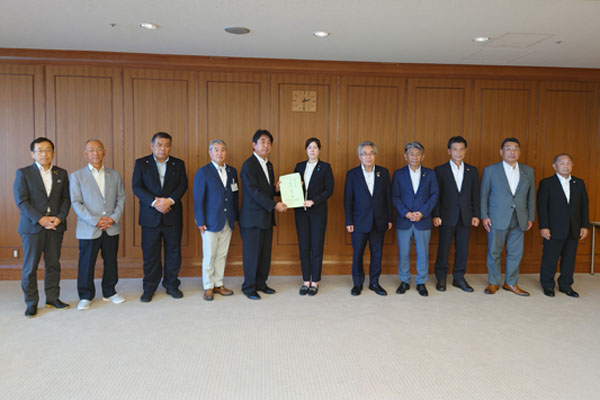 全国市議会議長会基地協議会からの要請