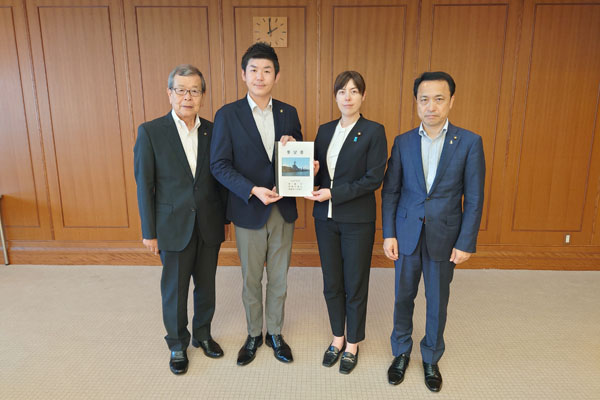 京都府舞鶴市長及び同市議会議長等からの要請