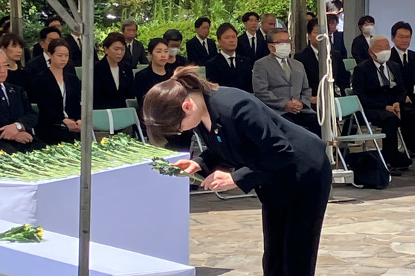 硫黄島戦没者遺骨引渡式参列