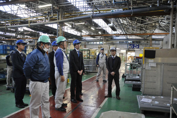企業視察