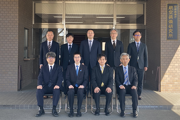 防衛装備庁航空装備研究所・陸上装備研究所の視察