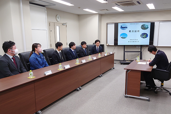 防衛装備庁航空装備研究所・陸上装備研究所の視察