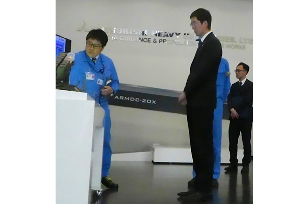企業視察