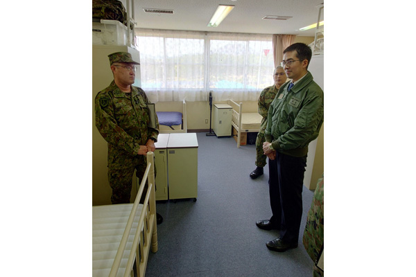 部隊視察