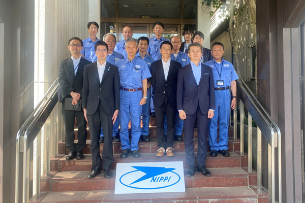 企業視察