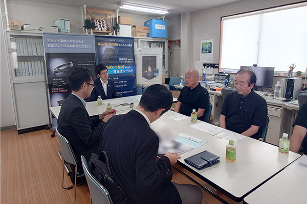 企業視察