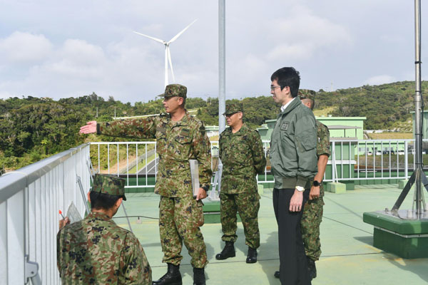 部隊視察