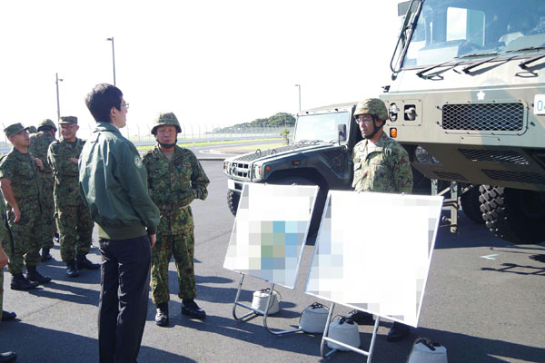 部隊視察