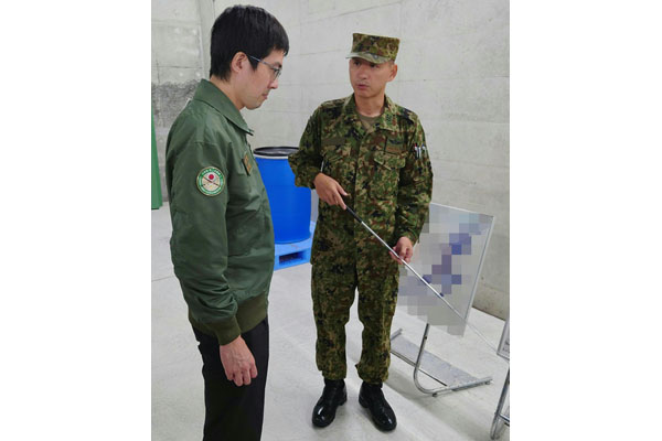 部隊視察