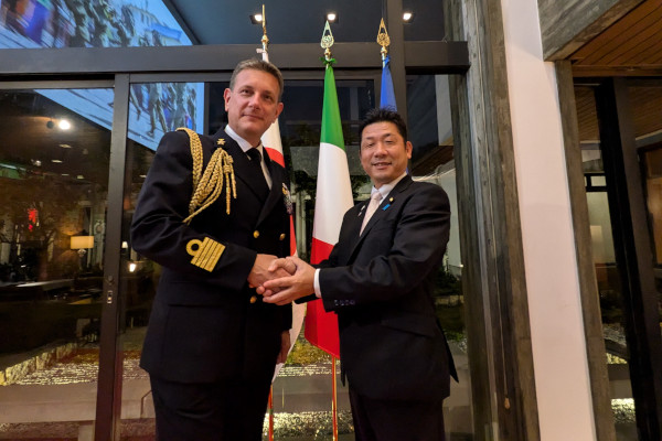 イタリア三軍記念日レセプションへの出席