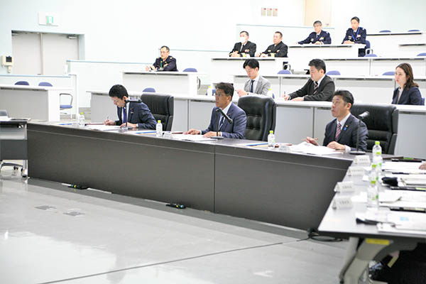 防衛記念章、指揮官を補佐する上級曹長及び内閣官房勤務者 海上自衛隊