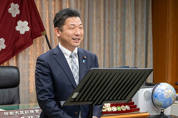 カンボジアに対する能力構築支援（ＰＫＯ（施設））への激励