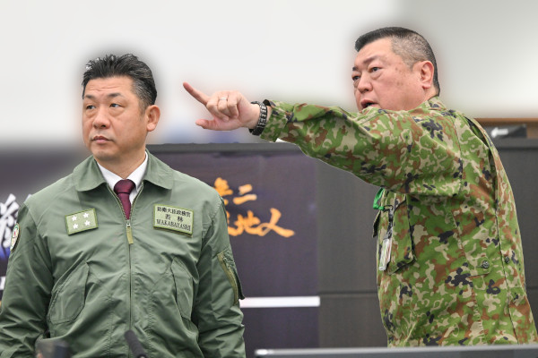 陸上自衛隊朝霞駐屯地視察