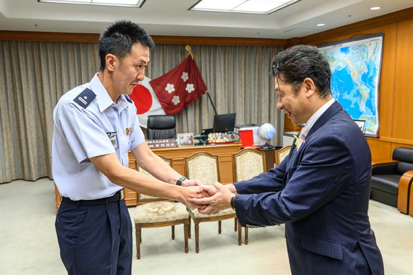 ベトナムに対する能力構築支援（航空気象）のため派遣される隊員への激励