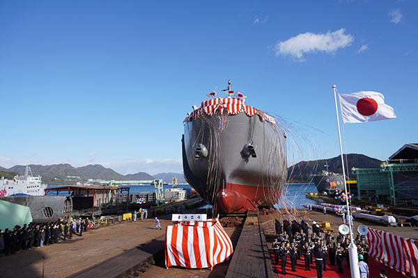 輸送艦「ようこう」命名式・進水式への出席