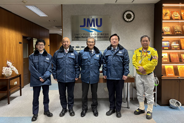 企業視察