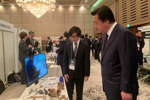 防衛産業参入促進展への出席