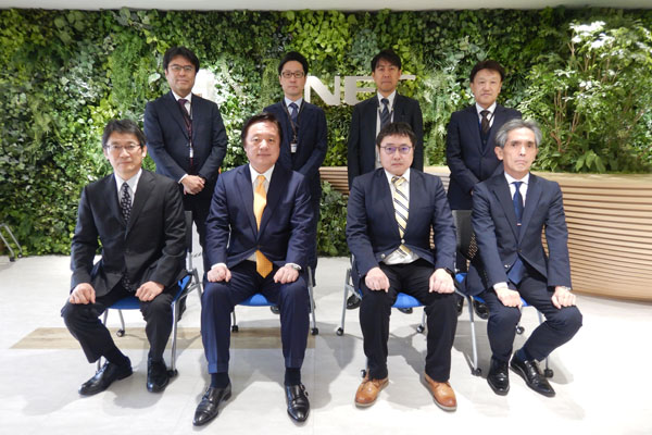 企業視察