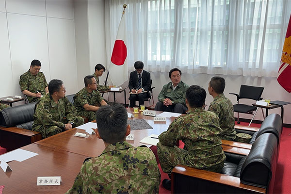 部隊視察