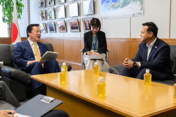 若宮大臣補佐官とシンガポール国防担当上級国務大臣の意見交換