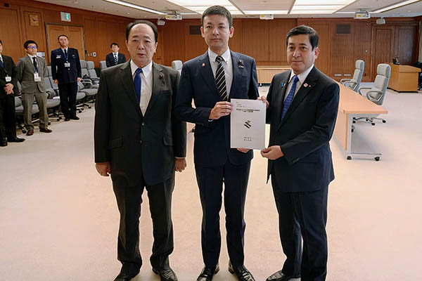 鹿児島県知事及び同県議会議長からの要請