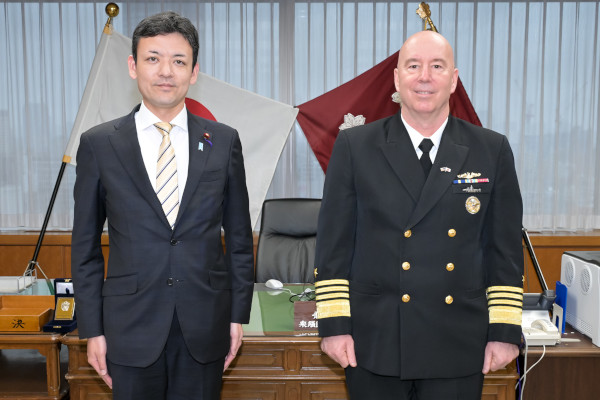 ウィリアム・ヒューストン米海軍原子力推進機関部長による吉田防衛大臣政務官表敬