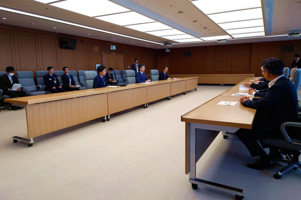 青森県東北町長及び同町議会議長等からの表敬