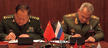 ロシアのショイグ国防相と中国中央軍事委員会の張副主席【ロシア国防省】