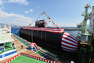 新型潜水艦「たいげい」進水式