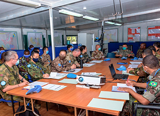 UNMISSにおいて業務調整する陸自隊員（2020年11月）