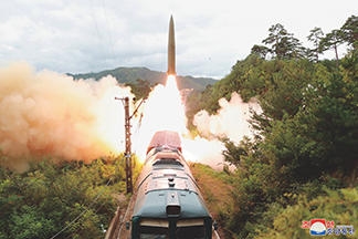 鉄道からの短距離弾道ミサイル発射発表時（2021年9月）に北朝鮮が公表した画像【朝鮮通信＝時事】