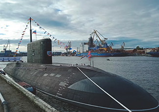 2021年11月にウラジオストクに回航された太平洋艦隊配属の改良型キロ級潜水艦「ヴォルホフ」。最大射程2,000kmの「カリブルPL」対地巡航ミサイルを装備可能とされる。【ロシア国防省】