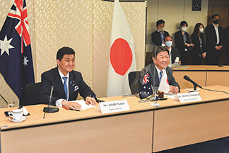 豪国防大臣と2+2テレビ会談を行う岸防衛大臣
