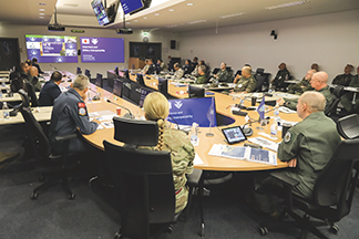 NATOパートナー空軍司令官会議における井筒空幕長のオンラインによる発表の様子